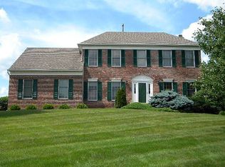 1 Kinney Cir, Stewartsville, NJ 08886