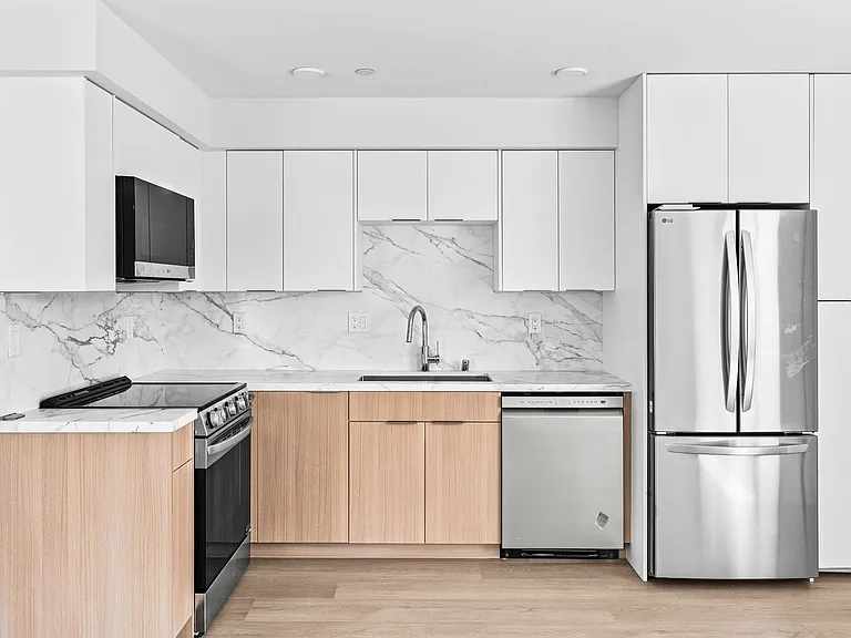 1259 Lincoln Ave — Photo 4