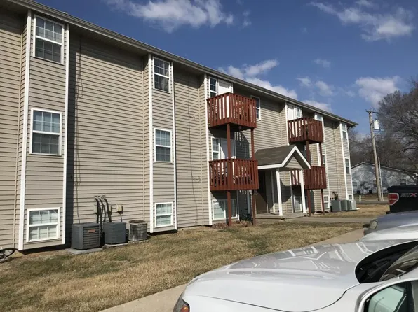 201 N Clark St, Kearney, MO