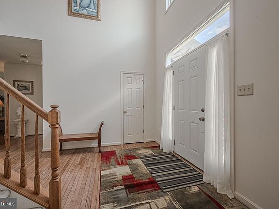 4th image of 83 Homestead Dr