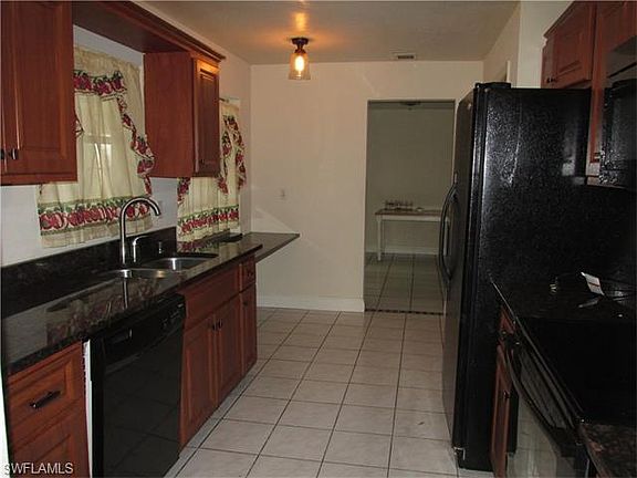 2nd image of 715 NE 17th Pl