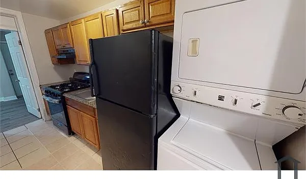 3 bed, $2,549 — Photo 2
