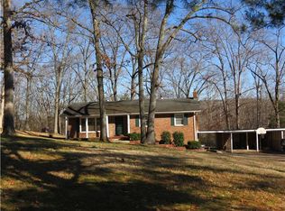 313 Valley View Rd, Dover, TN 37058