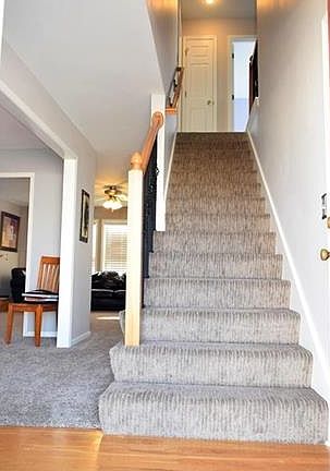 Entry Foyer/Upstairs