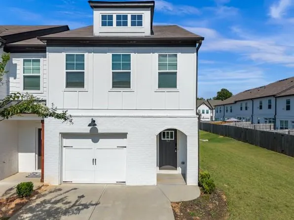 162 Auburn Run Ln, Auburn, GA 30011