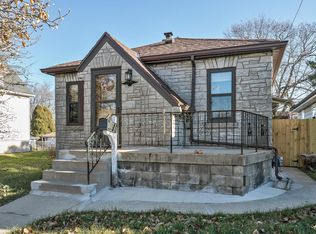 3760 S Ahmedi Ave, St Francis, WI 53235