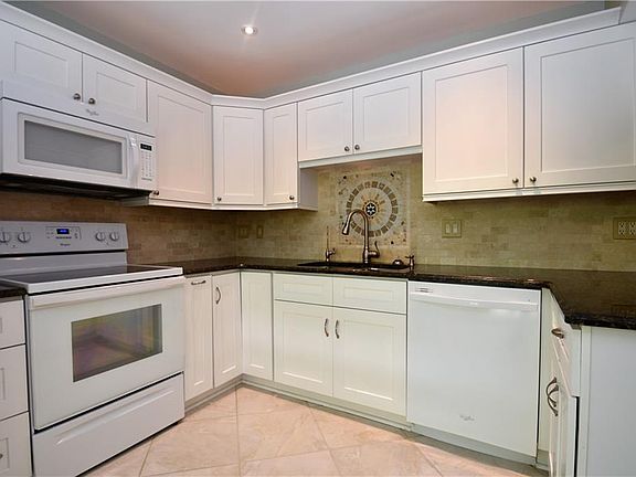 4th image of 1636 Brookhouse Dr #232-8