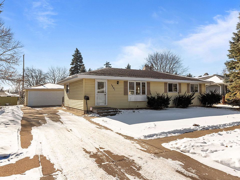 1st image of 1201 W Hawes Ave