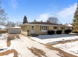 1201 W Hawes Ave, Appleton, WI 54914