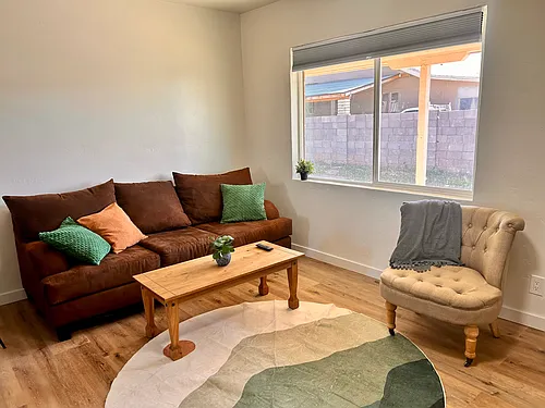 422 N 18th Ave #3 Photo 1