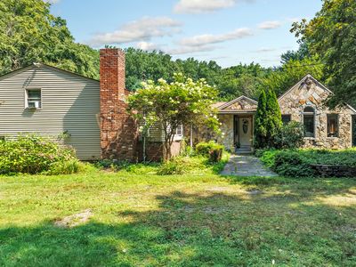 137 Rocky Rest Rd, Shelton, CT, 06484