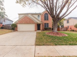 7225 Cross Keys Dr, North Richland Hills, TX 76182