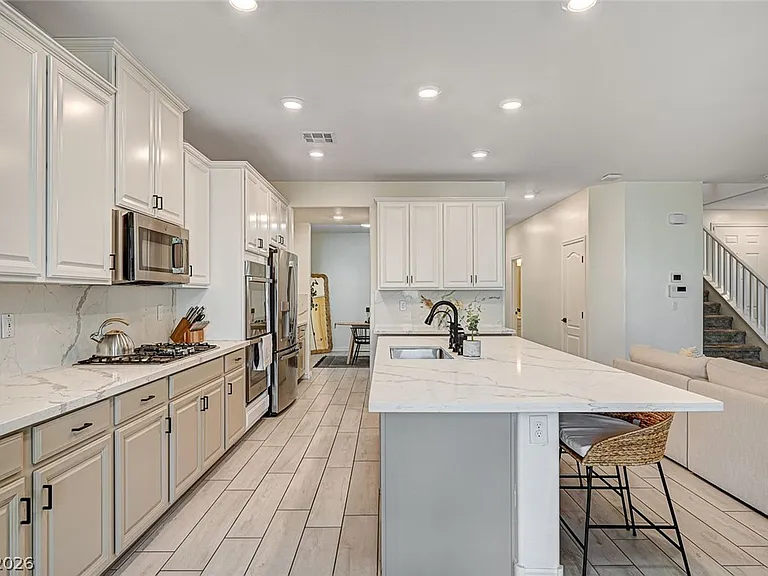 12309 Silvana St — Photo 10