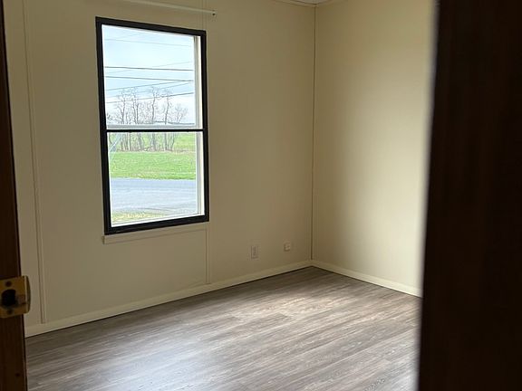 3rd image of 468 Center Rd