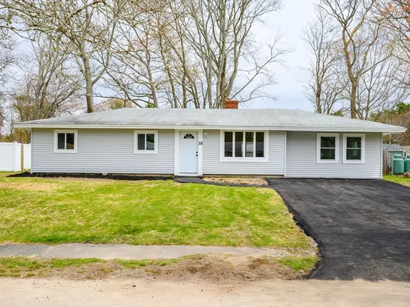 38 Marion St, Holbrook, MA 02343