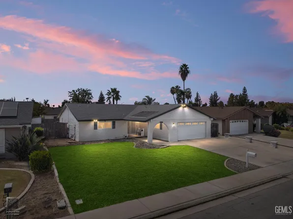 5005 Surrey Ln, Bakersfield, CA 93309