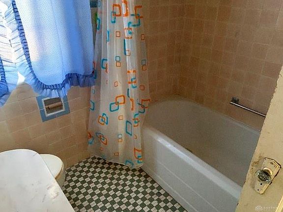 5th image of 506 W Hudson Ave