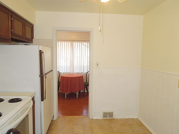 3rd image of 1632 Grant Ave