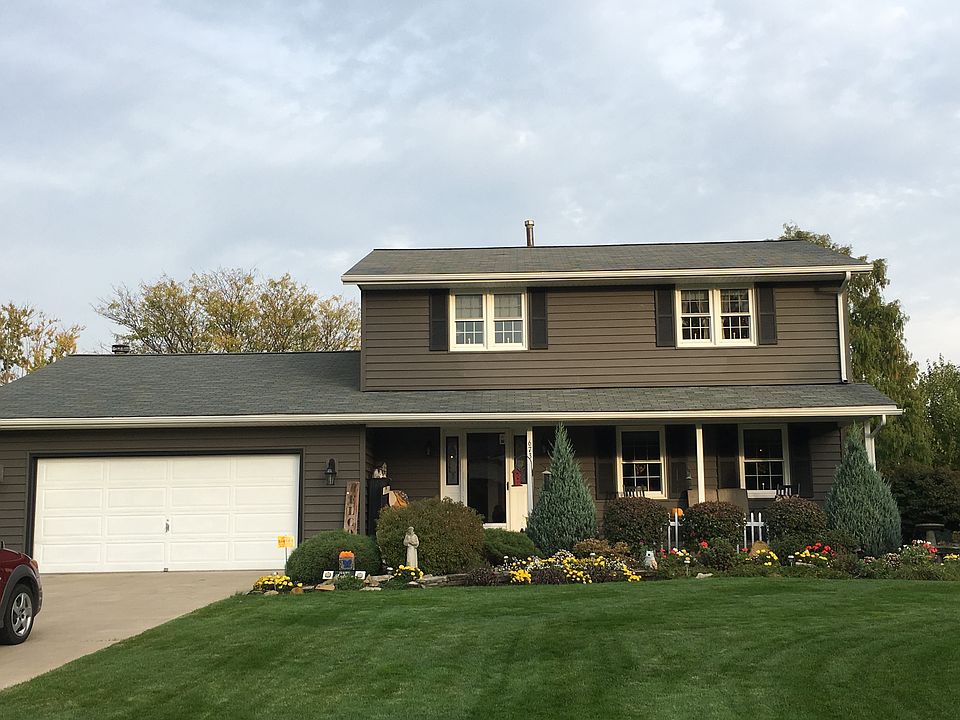 1st image of 673 Cobblestone Dr