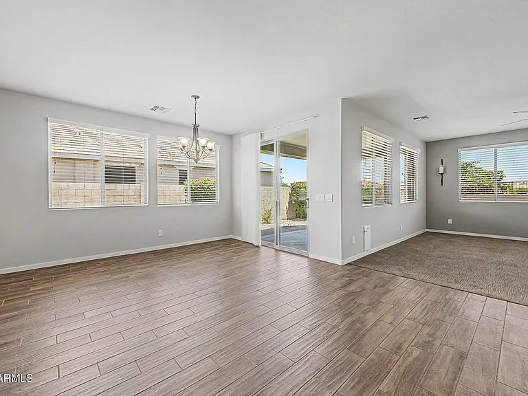 3413 N Loma Vis — Photo 7