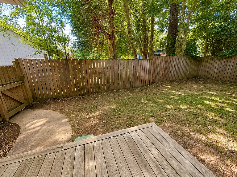 233 Conrad Cir — Photo 18