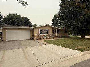 510 Laurel Dr, Francis Creek, WI 54214