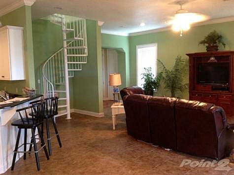 Kitchen to Living Rm