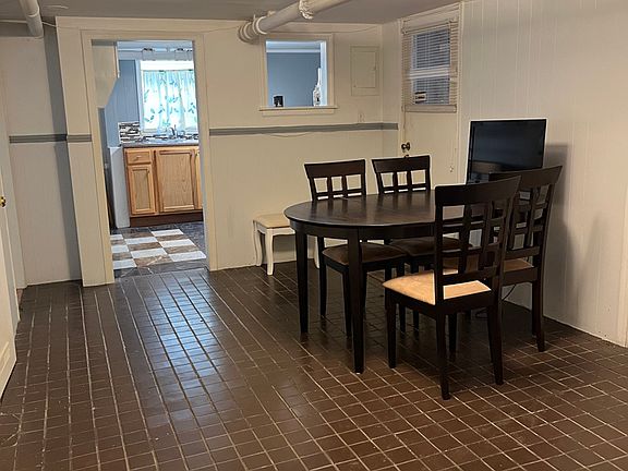 4th image of 2834 Lockwood Avenuegarden #A