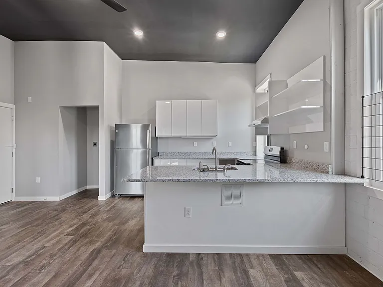 322 S Patterson Blvd — Photo 7