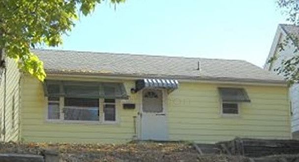 1st image of 2742 Virginia St