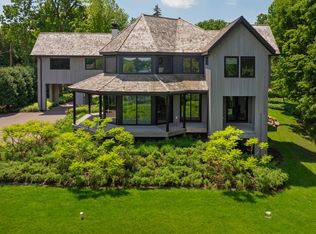 2657 Woodbridge Rd, Wayzata, MN 55391