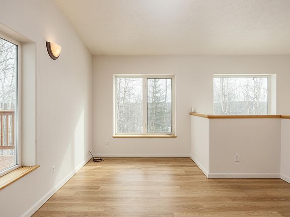 3rd image of 901 Babe Ct