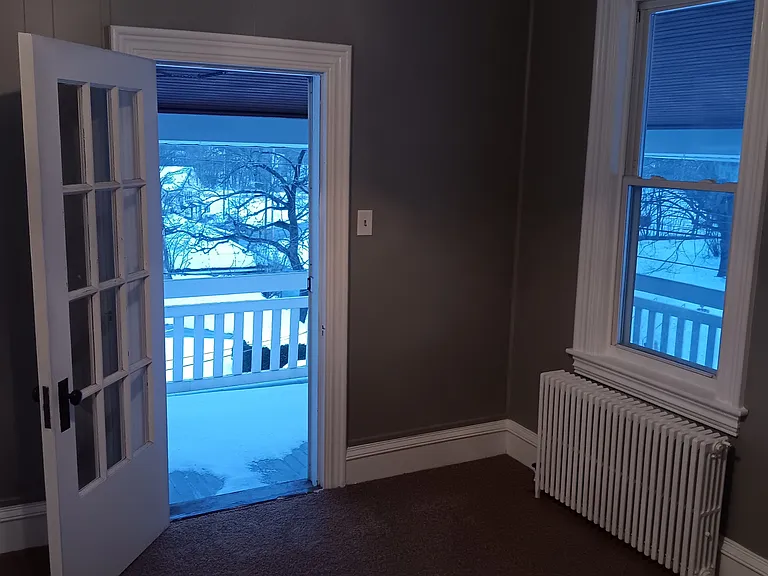 Bedroom 1 balcony access