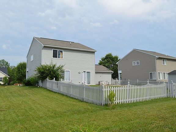 3rd image of 4093 King Bird Ln