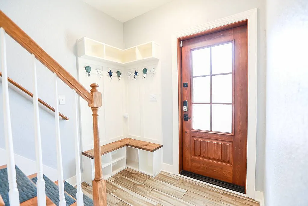 4 bed, 2132 sqft, $7,700 — Photo 3