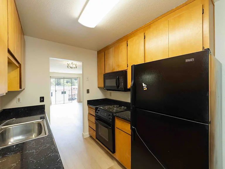 4811 Appian Way — Photo 4