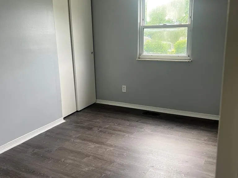 2050 Wadsworth Ct — Photo 6