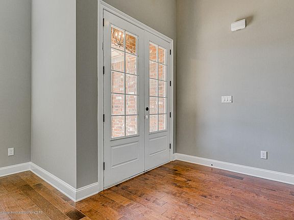 3rd image of 3083 Ross Meadows Ln