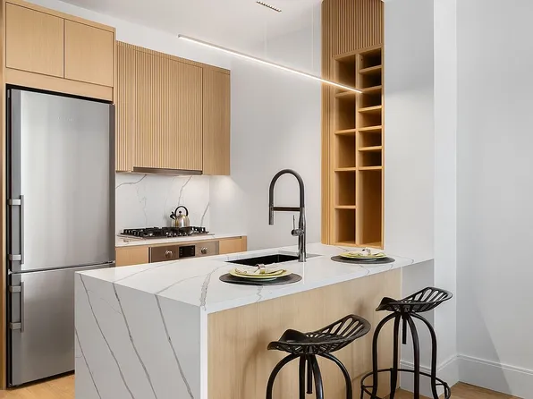 183 McGuinness Blvd Unit Penthouse 6a, Brooklyn, NY 11222