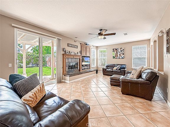 5th image of 128 Laurel Ridge Dr