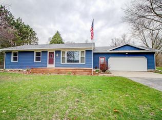 211 Eleven Mile Rd NW, Sparta, MI 49345