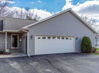 319 Golf Course Rd, Reedsburg, WI 53959