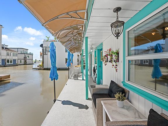 5th image of 3459 River Rd W #1