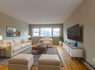 209 E Palatine Rd #2S, Palatine, IL 60067