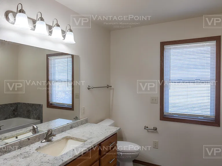 2250 Daly Dr — Photo 8