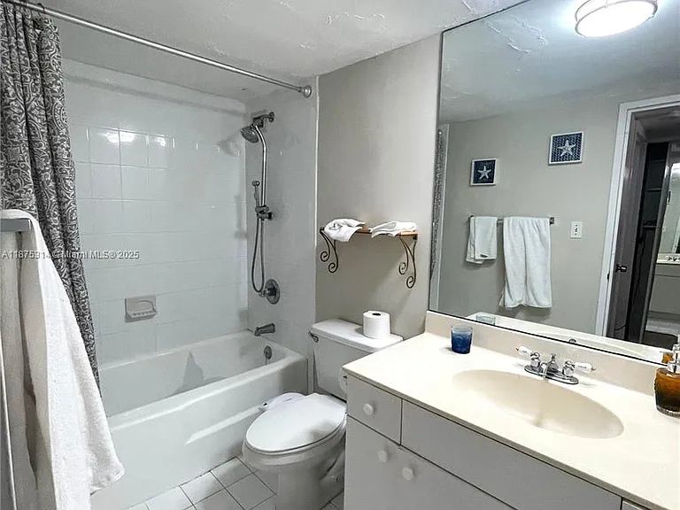 5161 Collins Ave #603 — Photo 14