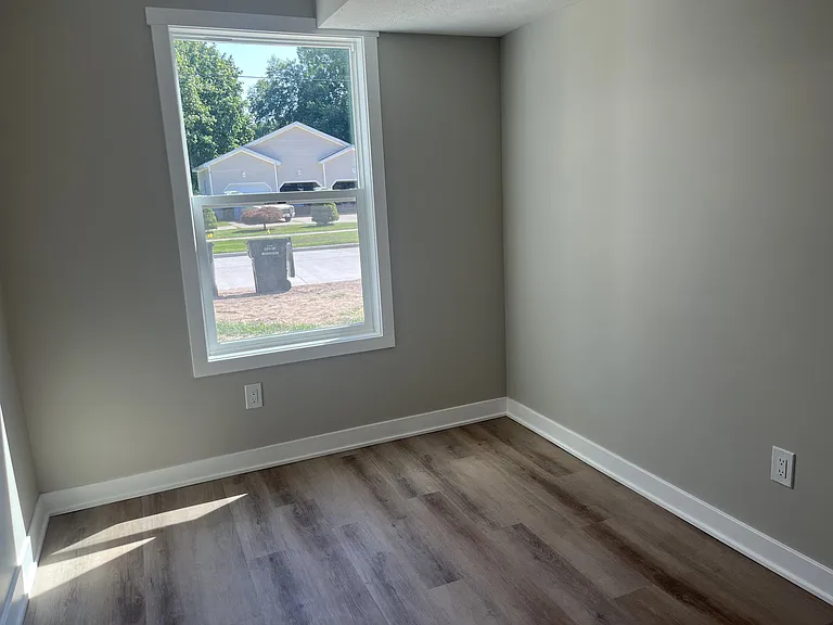 524 Oak Ave — Photo 8