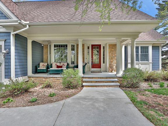 3rd image of 801 Oakgreen Avenue Pl N
