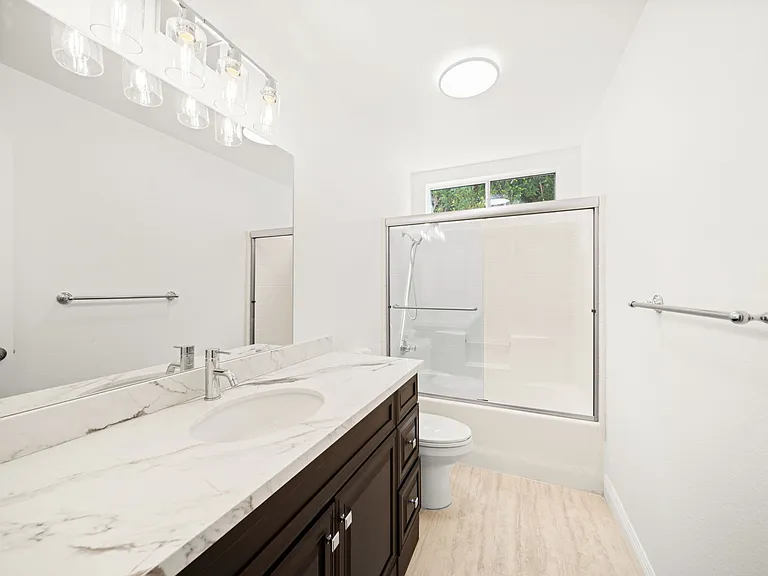 37762 Drexell Dr — Photo 16