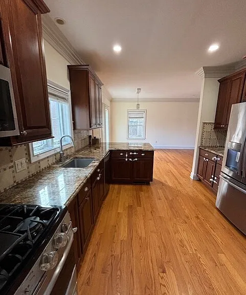 88 Maple Tree Ave #E — Photo 8